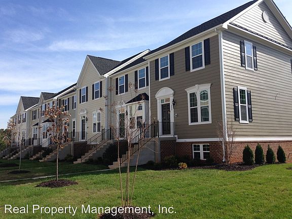 3rd image of 580 Radford Ln Unit 207