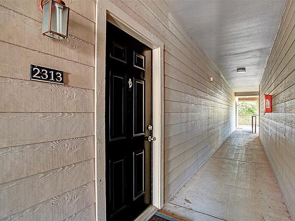 4th image of 1330 Old Spanish Trl APT 2313