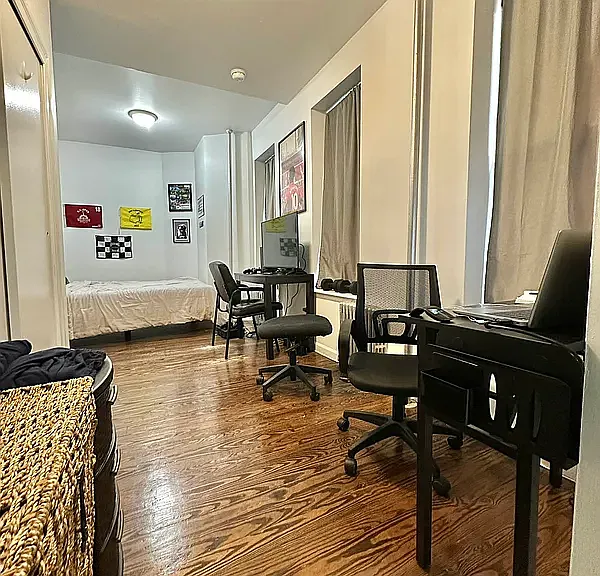 509 E 73rd St #18 — Photo 4