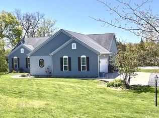 10155 W Oakwood ROAD, Franklin, WI 53132