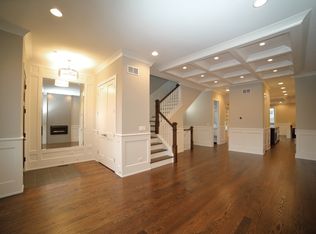 3134 Central St, Evanston, IL 60201