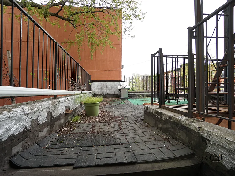453 Franklin Ave #2B — Photo 12