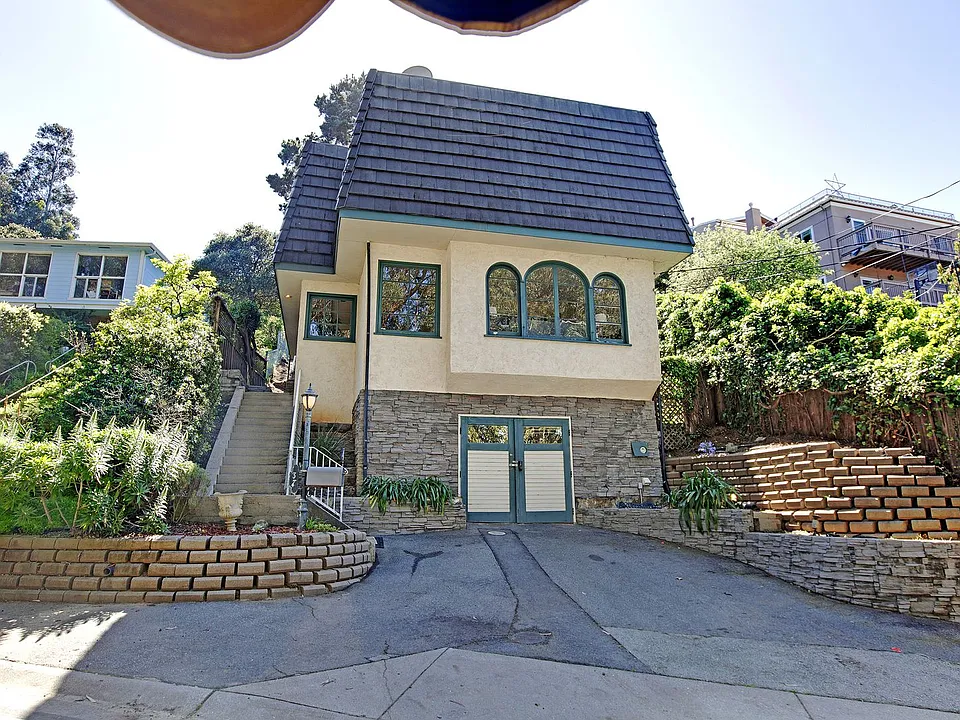 37 San Francisco Ave