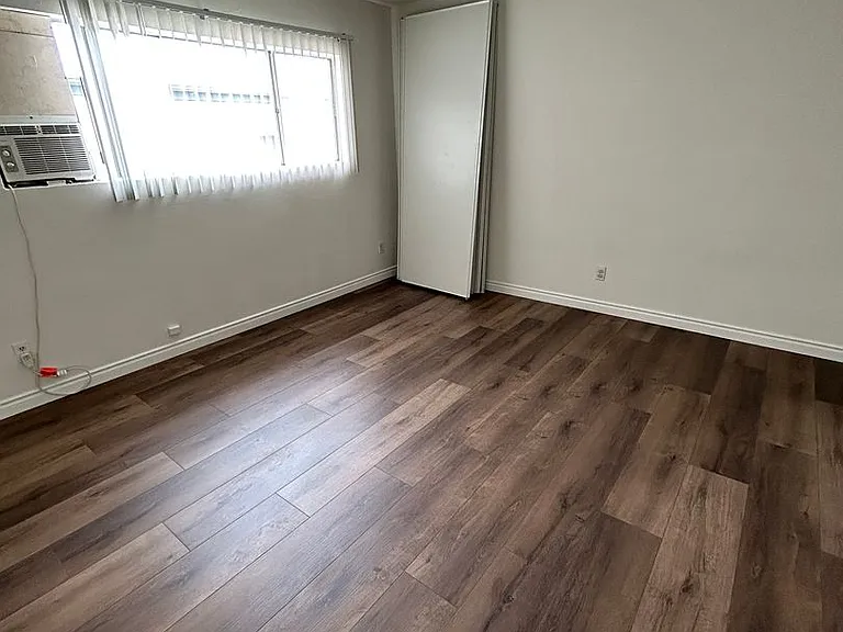 8377 Northgate Ave — Photo 3
