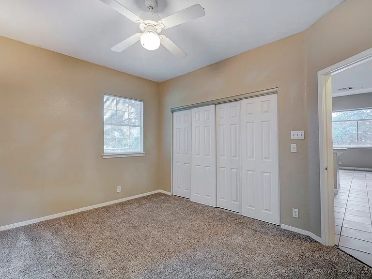 2405 Leon St #101-203 — Photo 32
