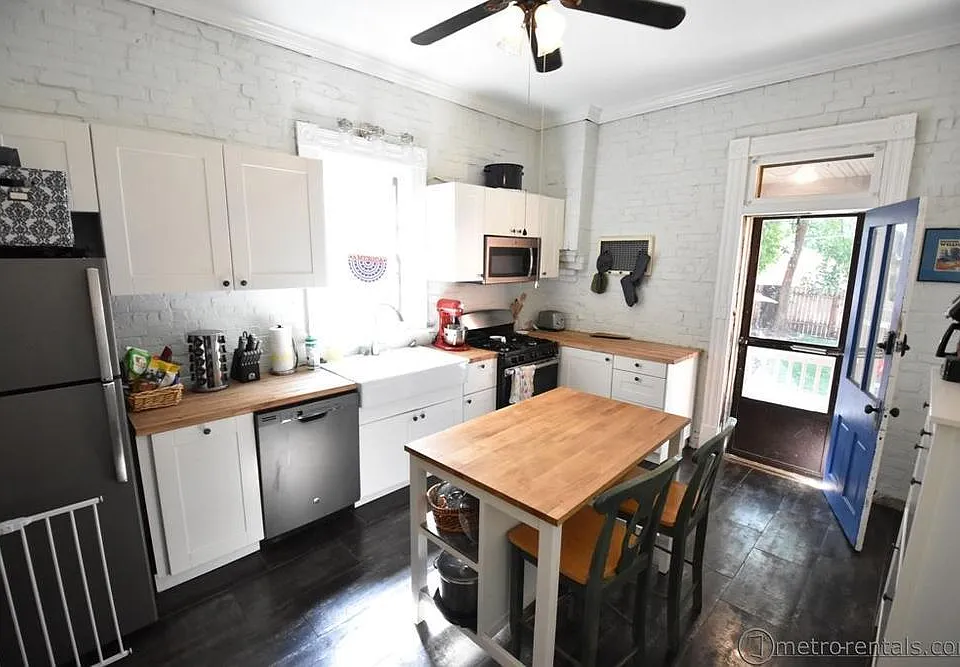 Great cabinet space!