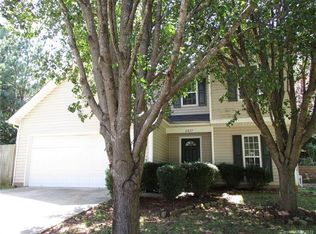 6037 Briggs Dr, Charlotte, NC 28269
