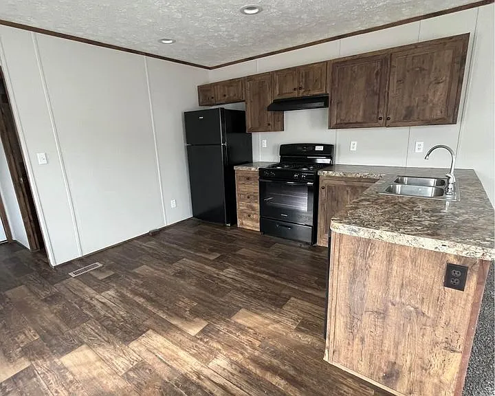 Lakeview Terrace — Photo 8