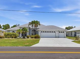 885 Rotonda Cir, Rotonda West, FL 33947