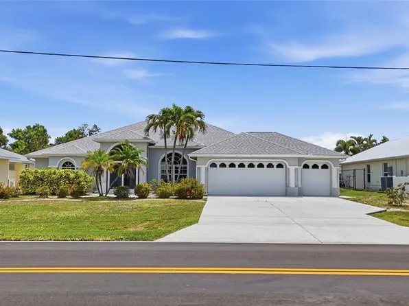 885 Rotonda Cir, Rotonda West, FL 33947