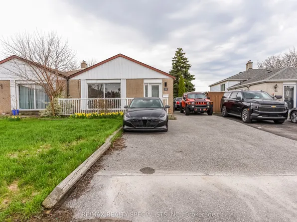 137 Avondale Blvd, Brampton, ON L6T 1H5
