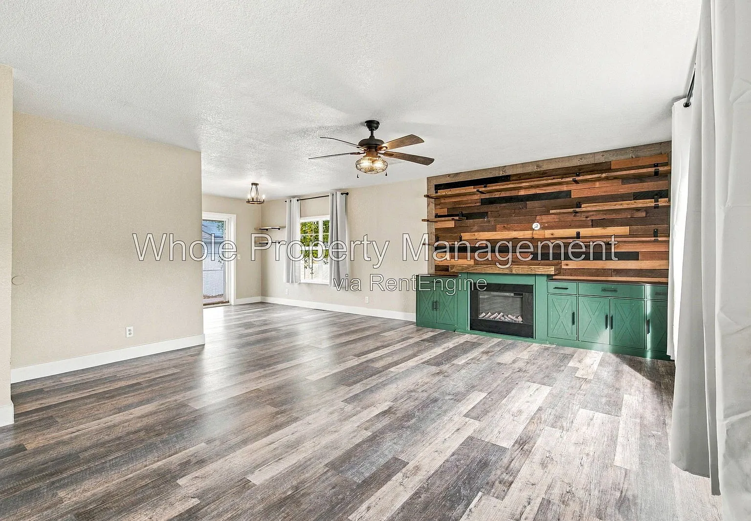 3 bed, 2.0 bath, 1296 sqft, $2,800 — Photo 3