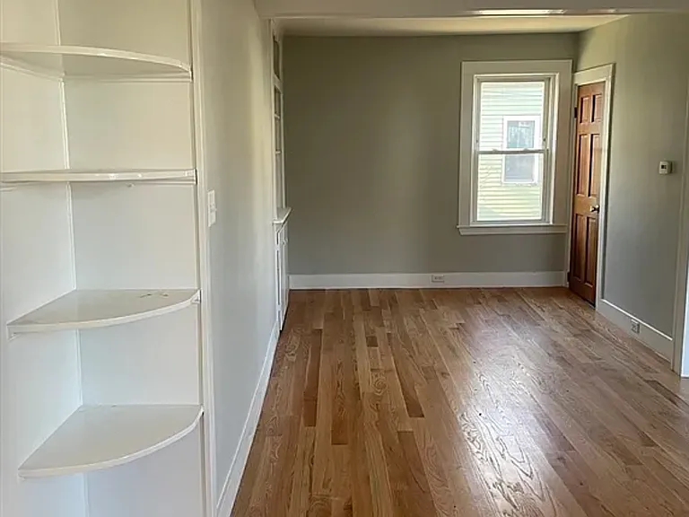 22 Legion Pkwy — Photo 8