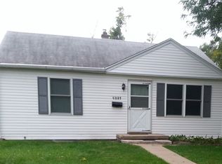 6337 Charles St, Omaha, NE 68132