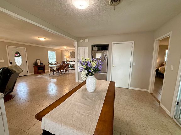 5th image of 3674 White Oak Road