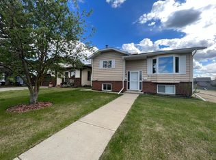 108 Erickson Dr, Red Deer, AB T4R1Z7
