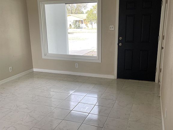 3rd image of 1405 Ortega St