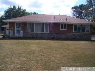 111 94th St E, Bloomington, MN 55420