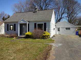 110 Newton Rd, Rochester, NY 14626