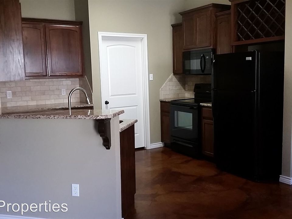 1st image of 503 Stoneridge