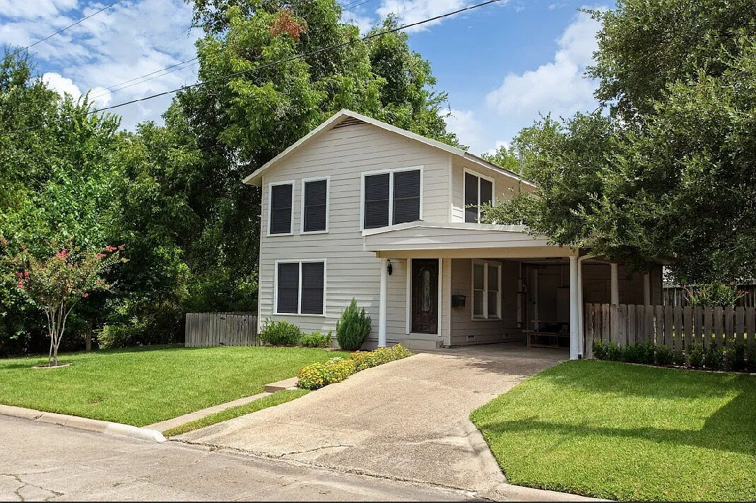 2 bed, 1.0 bath, 1080 sqft, $1,950 — Photo 3