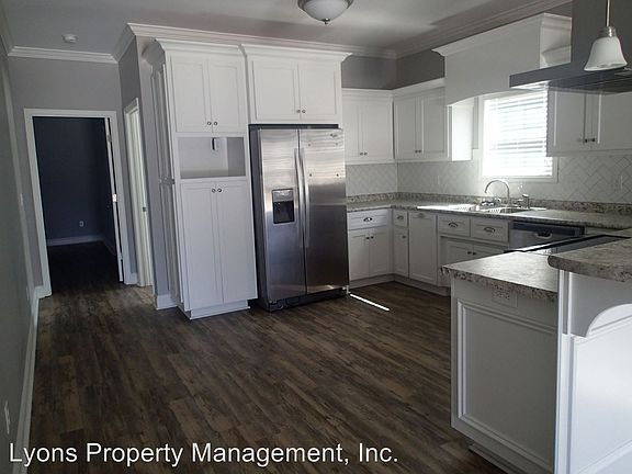 5th image of 4106 Barrington Dr