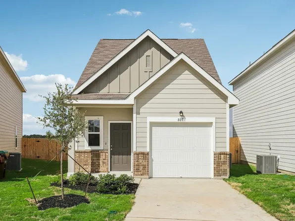 832 King Eider, Adkins, TX 78101