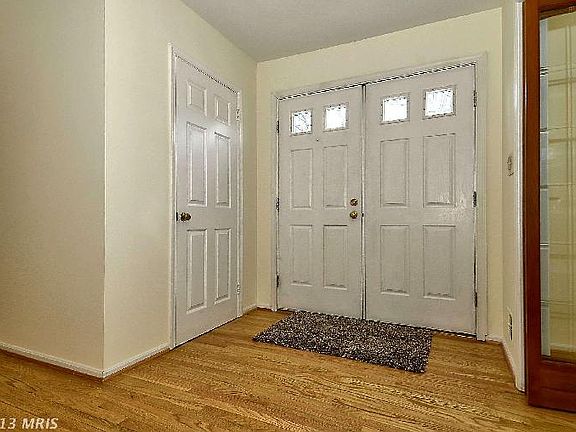2nd image of 9805 Stoneybrook Dr