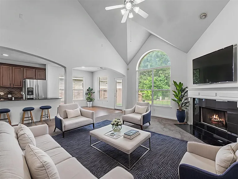 25553 Oakhurst Forest Dr — Photo 22