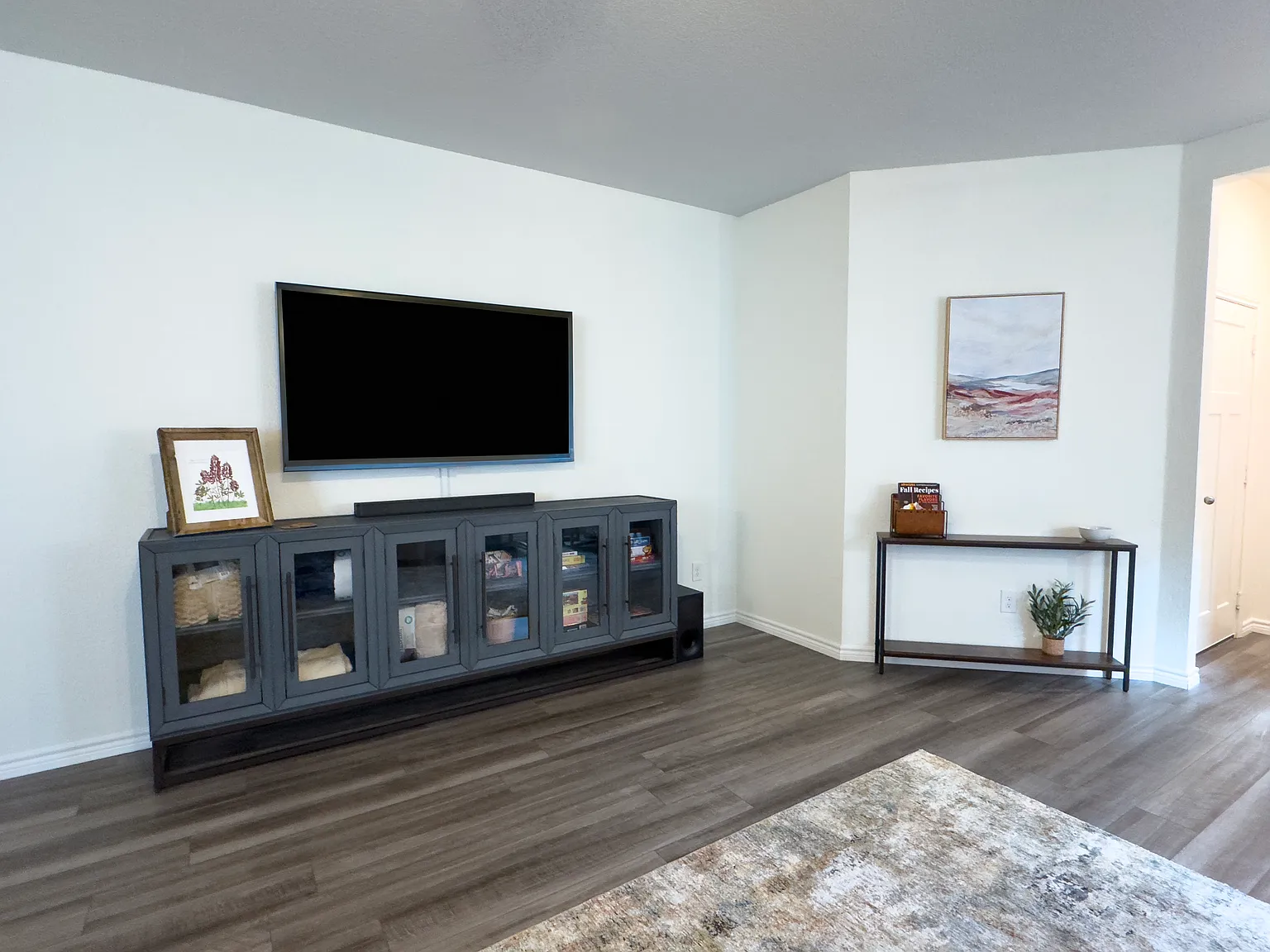 3 bed, 1699 sqft, $5,000 — Photo 4