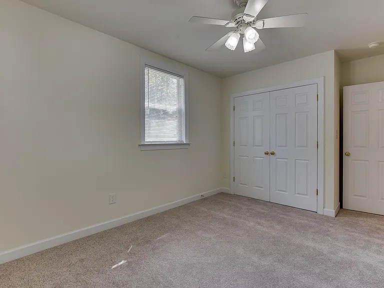 955 Poquoson Ave — Photo 21