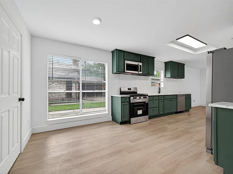 1834 Shadow Rock Dr — Photo 14