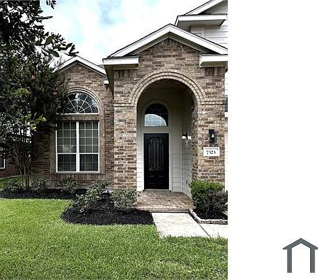 2nd image of 7323 Roundrock Park Ln