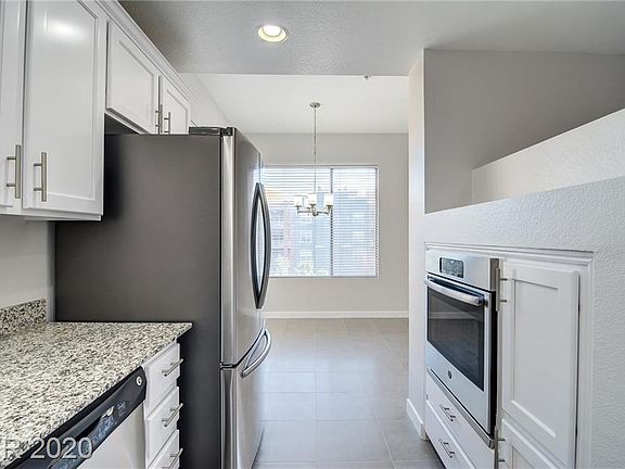 5th image of 39 E Agate Ave Unit 408