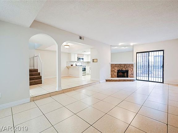 3rd image of 3381 Milenko Dr
