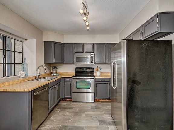 3rd image of 921 W University Dr Unit 1163