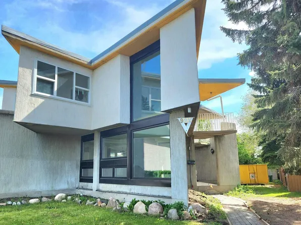9535 147th Ave NW, Edmonton, AB T5E 2K5