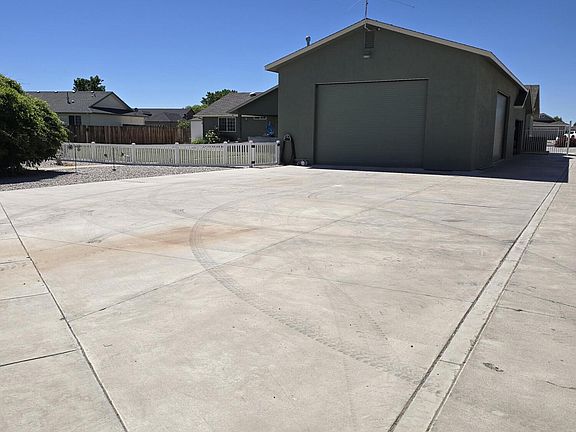 3rd image of 670 Hunter Park Way
