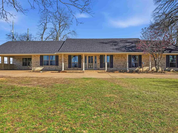 810 W Pine St, Winnsboro, TX 75494
