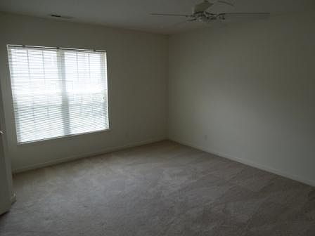 118StudentPlaceMasterBedroom