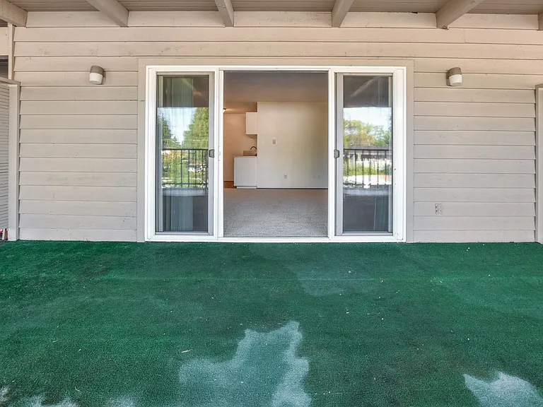3002 N Highland St — Photo 11