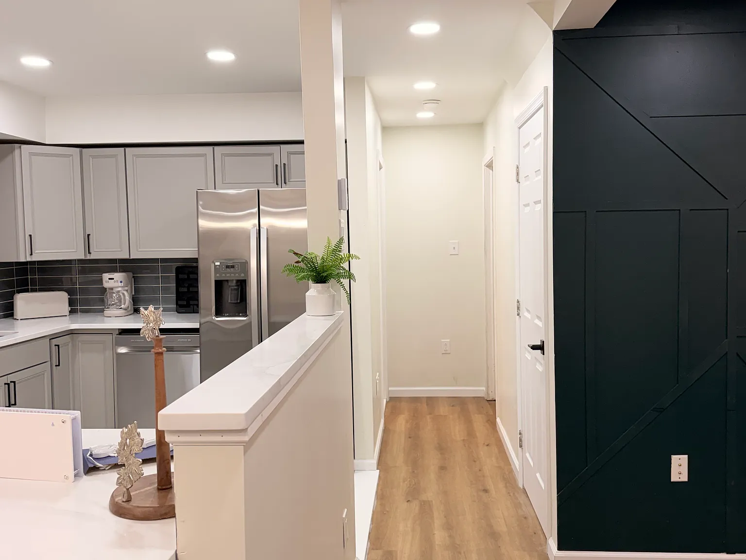 3 bed, 1224 sqft, $2,400 — Photo 3