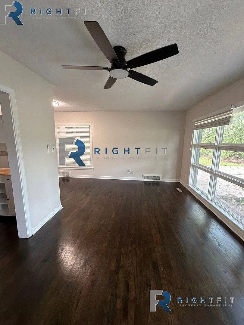 Newly Renovated Home in Columbus! — Photo 2