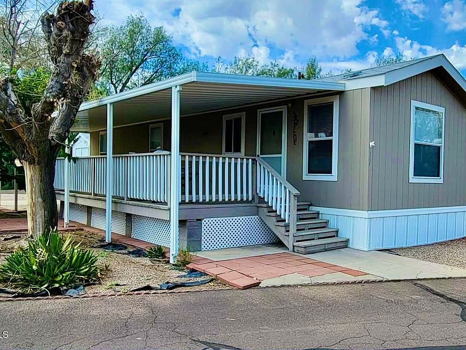 1st image of 550 Palm Drive #17