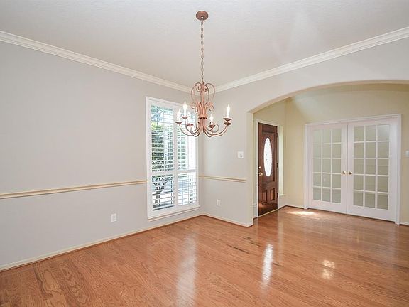 4th image of 1402 Kyle Hill Ln