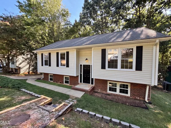 7816 Foxwood Dr, Raleigh, NC 27615