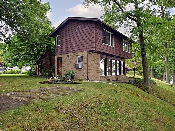 4th image of 9674 Berlin Heights Dr