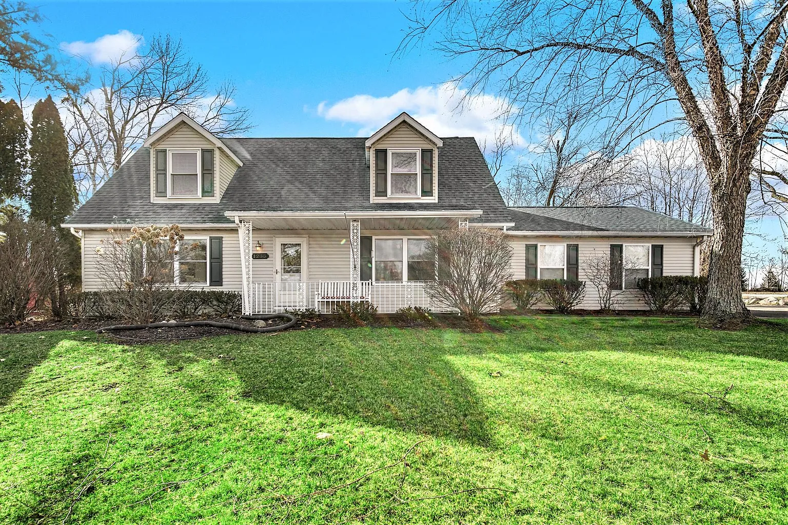 1235 W Shore Dr photo 1