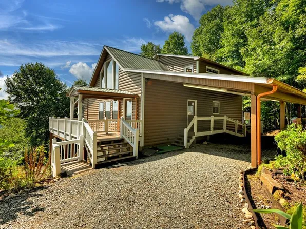 222 Mountain Hideaway Ln, Blue Ridge, GA 30513