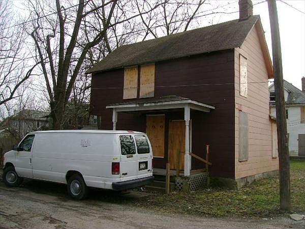 1st image of 1359 E Engler St